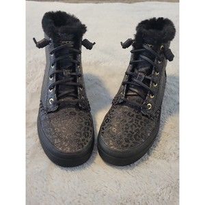 *Like New*Sperry Animal Print fur lined sneakers in women's size 5